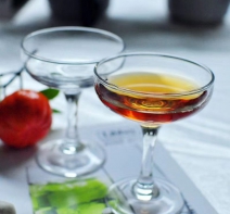 叠塔香槟杯